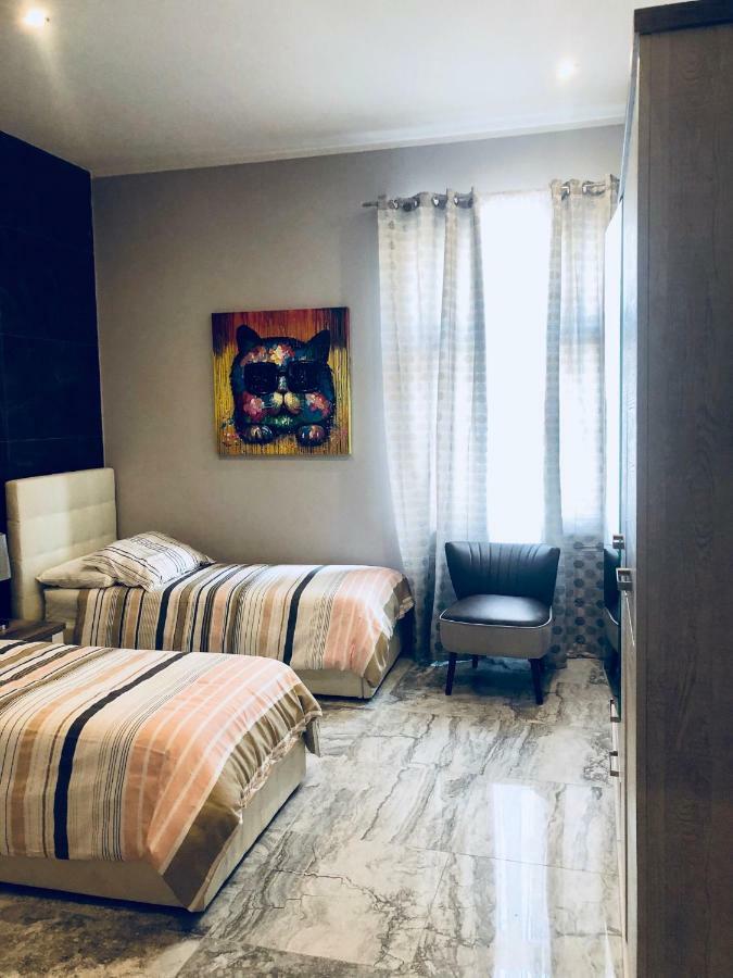 Holiday Townhouse In Sliema Centre ภายนอก รูปภาพ