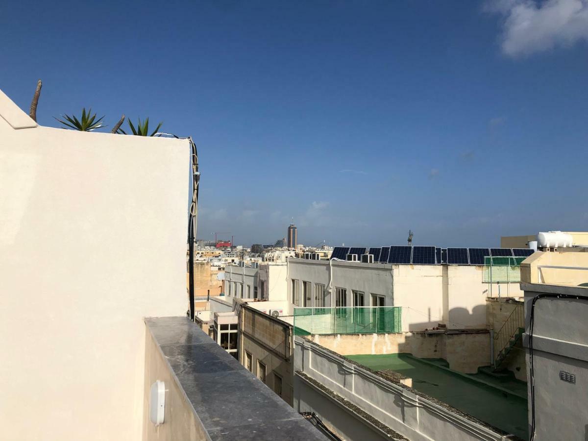 Holiday Townhouse In Sliema Centre ภายนอก รูปภาพ