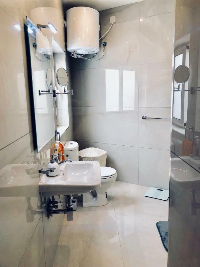 Holiday Townhouse In Sliema Centre ภายนอก รูปภาพ